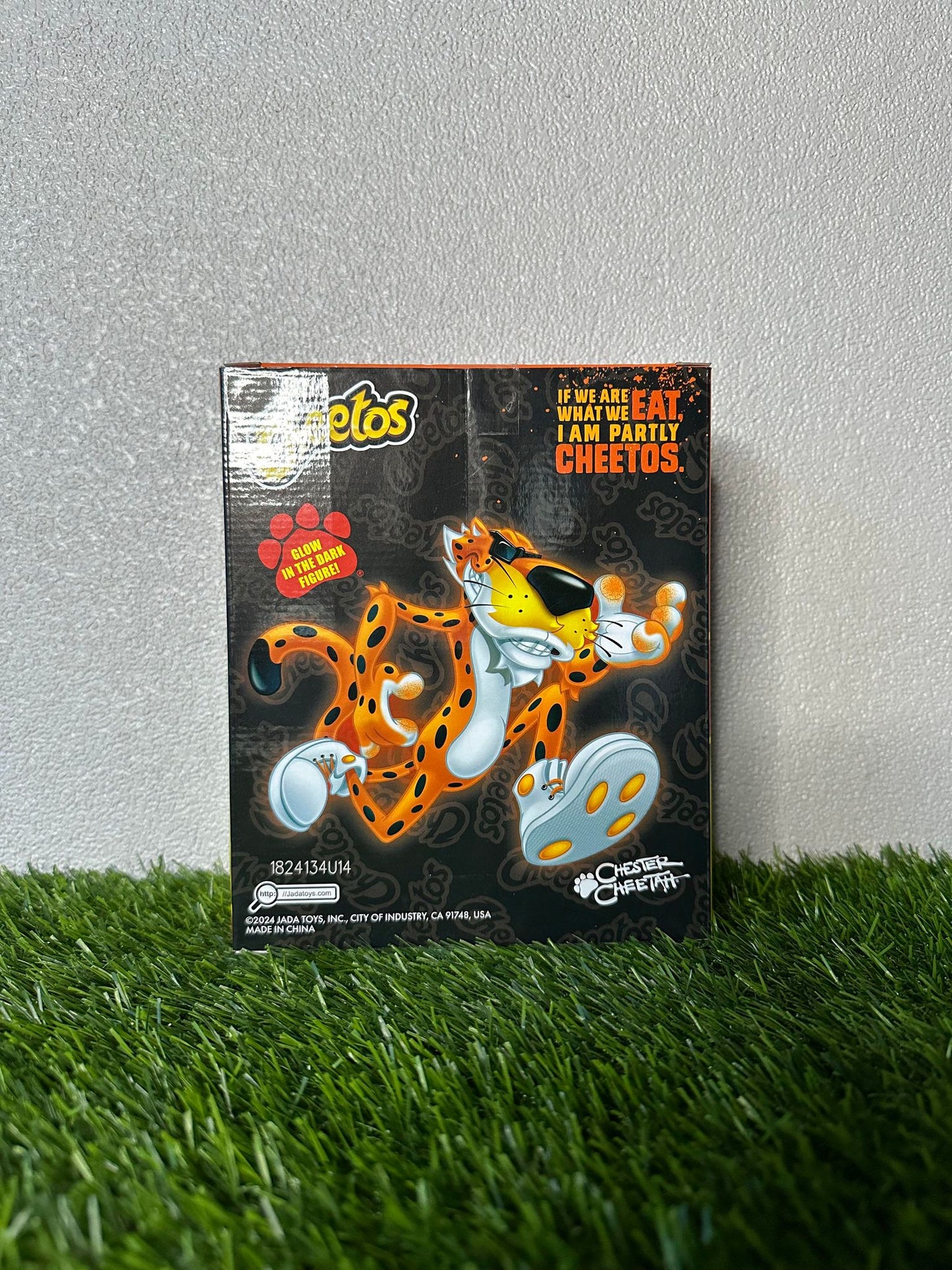 Chester Cheetah GITD Figure