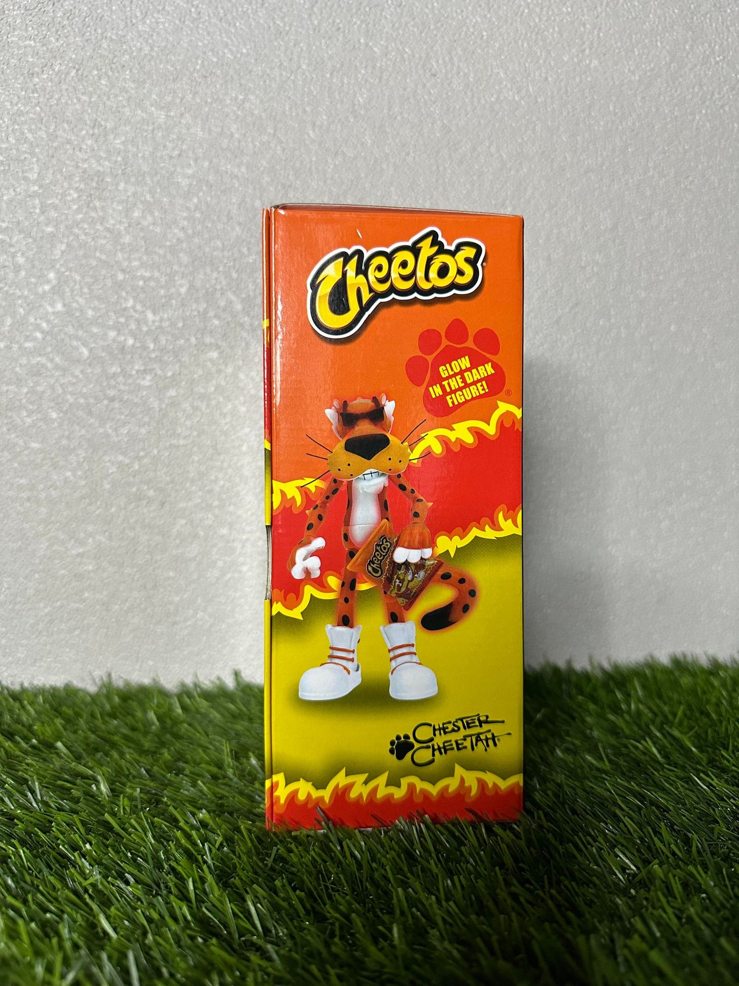 Chester Cheetah GITD Figure